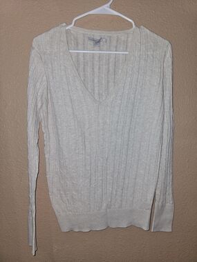 Old Navy Light Cream Cable V-Neck Sweater